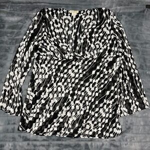 TravelSmith Womens XL Black White Geometric Print V-Neck Knot Front Blouse 20090